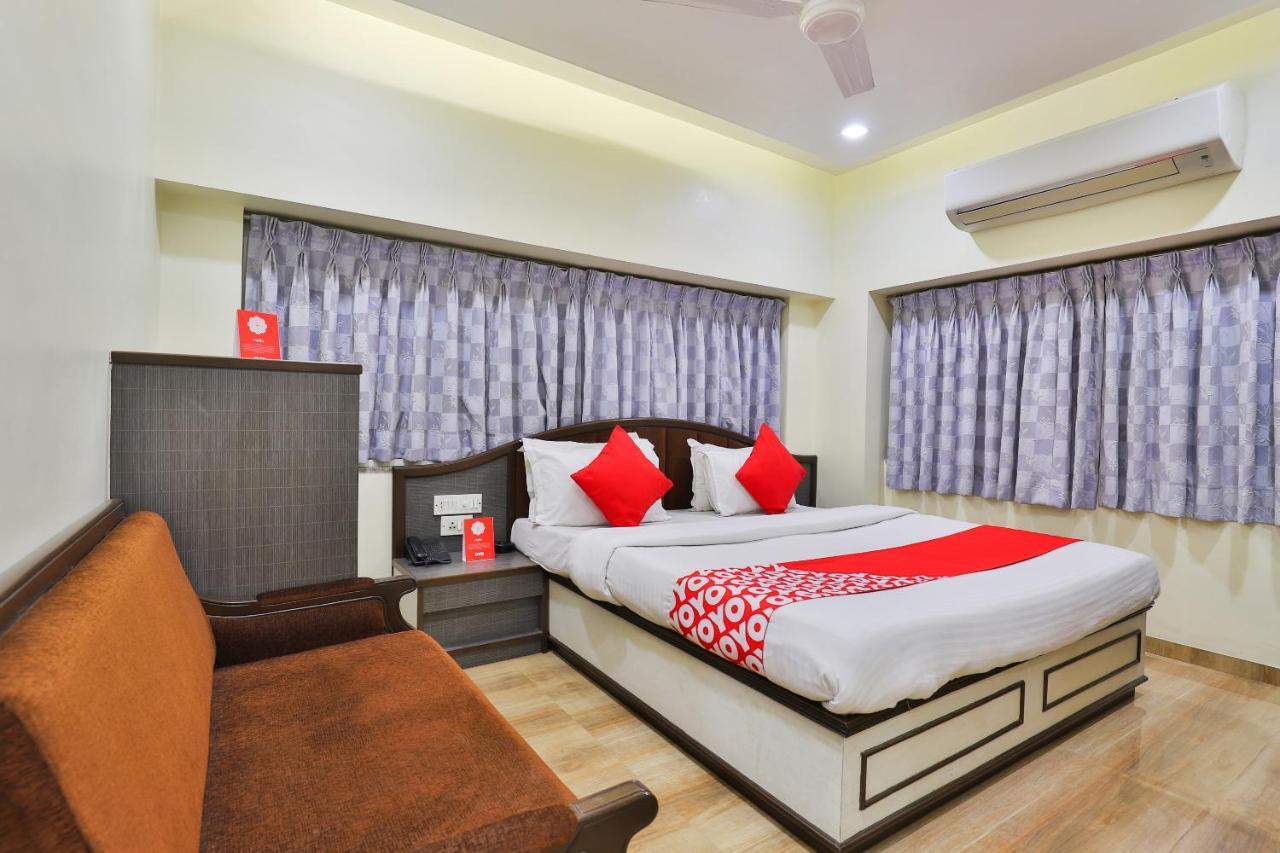 Oyo 17117 Hotel Rainbow วาโดดารา ภายนอก รูปภาพ