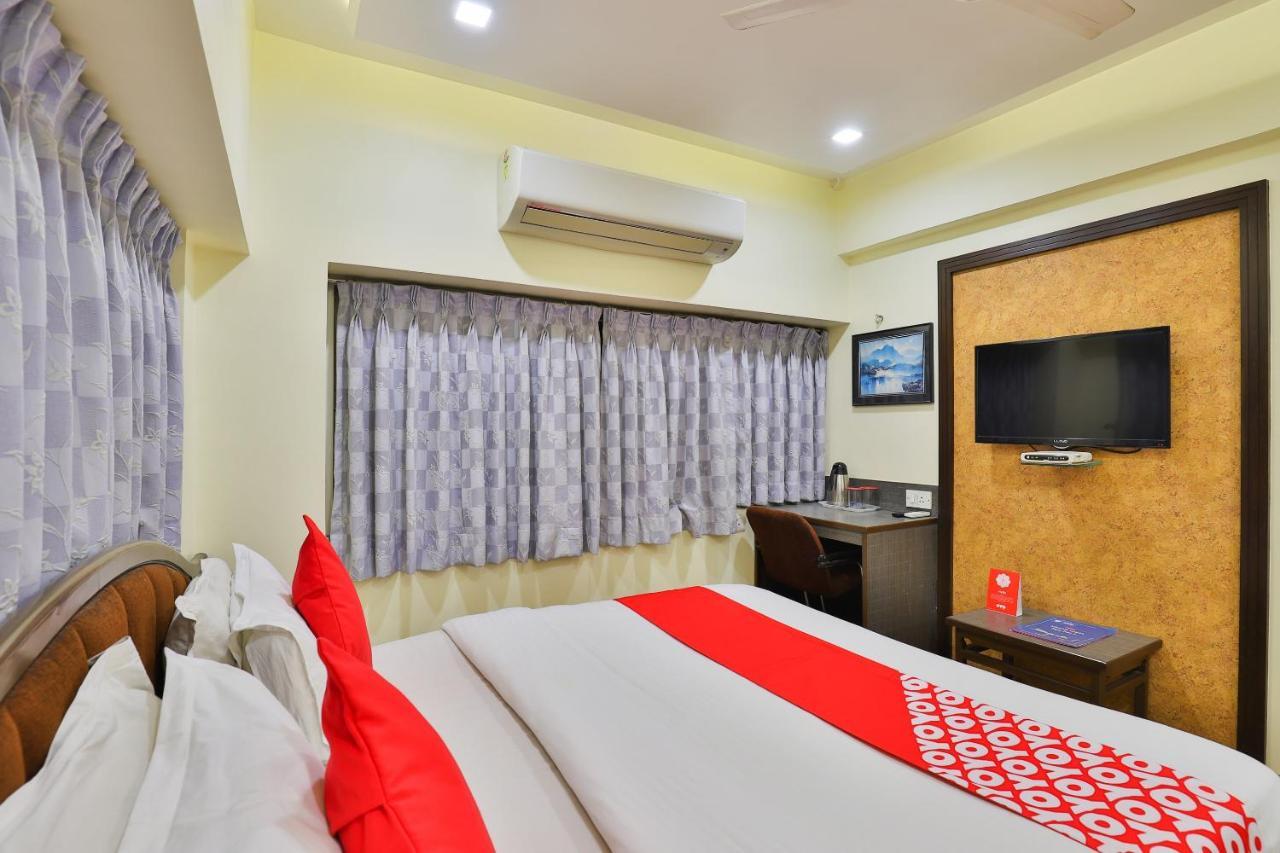 Oyo 17117 Hotel Rainbow วาโดดารา ภายนอก รูปภาพ